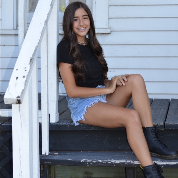 Meet your Posher, Alexa - Picture 2 of 4